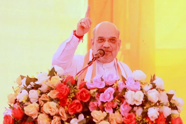 गुजरात में अब कोई दादा नहीं रहा, गांव में सिर्फ हनुमान दादा है & अमित शाह