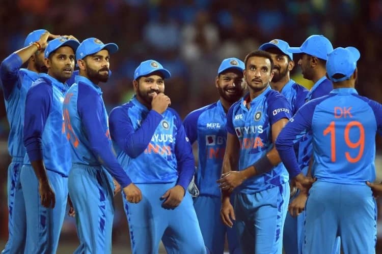 पहले वनडे में मिली हार के बाद टीम इंडिया में होंगे ये 3 बड़े बदलाव, इस धाकड़ खिलाड़ी को जाना होगा टीम से बाहर